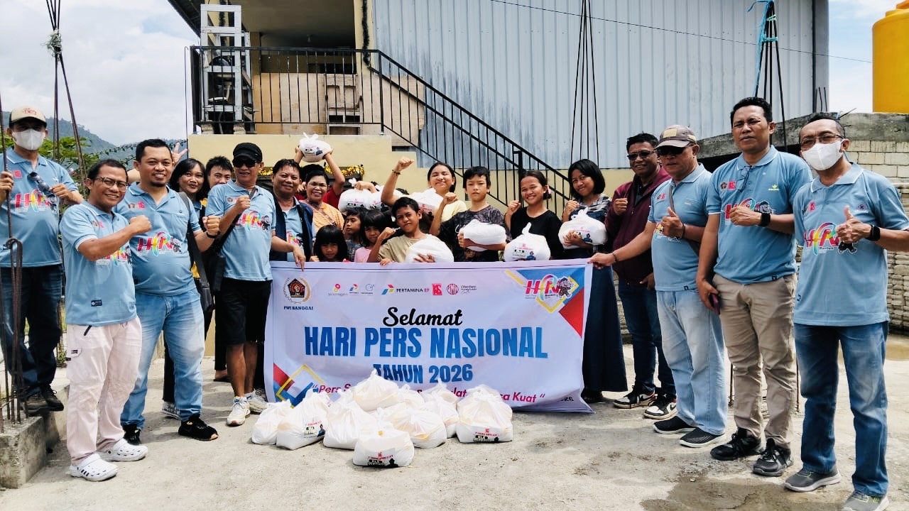 Sambut HPN 2026, PWI Banggai Bersama KLS Berbagi Sembako di Tiga Panti Asuhan