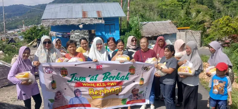 Jumat Berkah, PWI Gelar Bakti Sosial di Kaleke, Kolaborasi KLS dan WMH Center